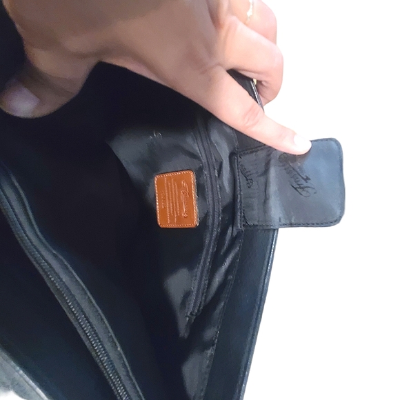 Fossil Leather Hand Bag with Stitch Detail - Picture 12 of 16